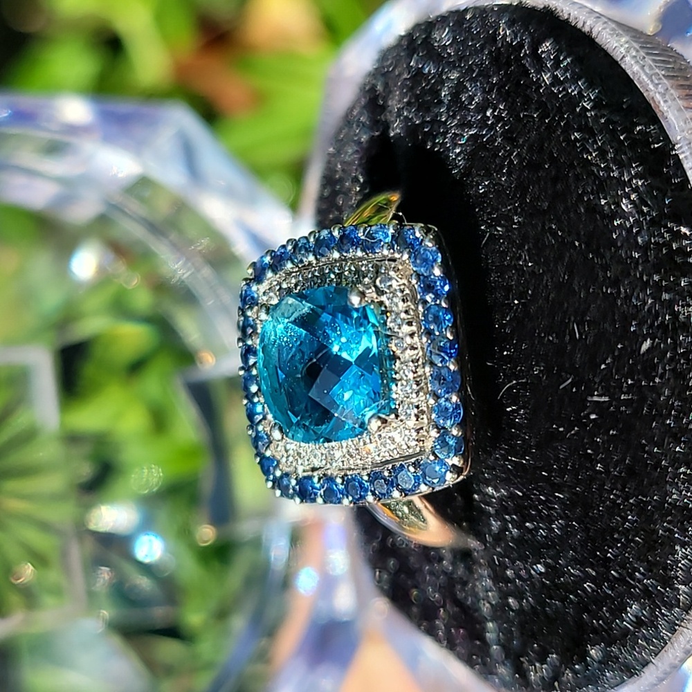14k Levian Blue Sappire and Diamonds  Ring - Picture 3 of 4